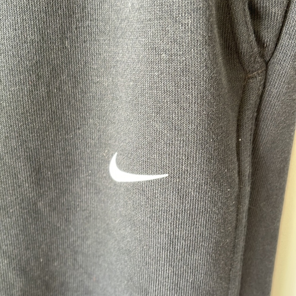 Brand✅ new plus size womens Nike joggers sz 1x - Picture 4 of 6
